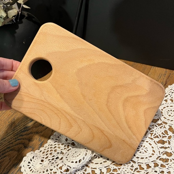 Wooden Cheese Board & Slicing Knife – Green Walnut - Picture 9 of 10